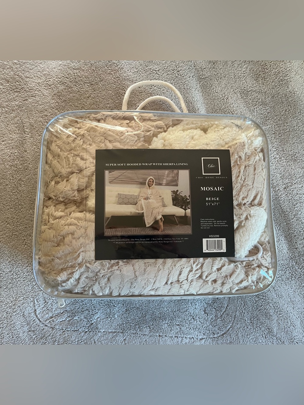 NWT Beige Hooded Wrap Blanket with Sherpa Lining 51”x71”